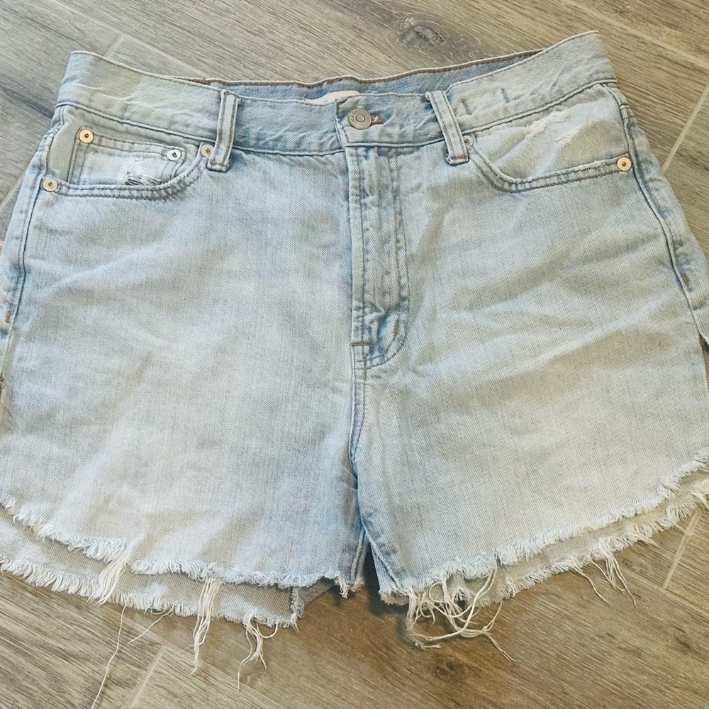 Madewell Light Wash Jean Shorts Women’s 28 Distressed grunge festival